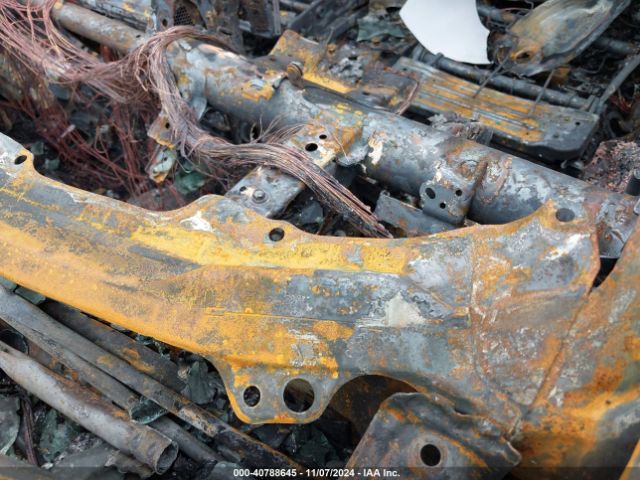 4T1BF1FK8GU121217 Toyota CAMRY SE