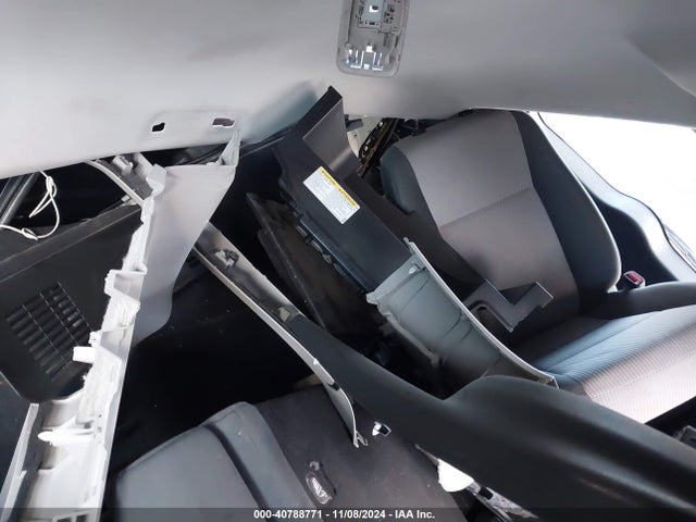 Toyota RAV4 LE 2014 JTMBFREV8ED075013 Image 12