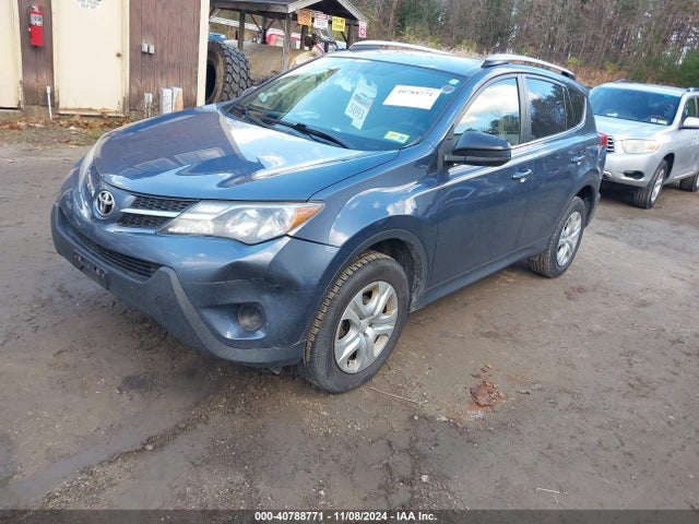 Toyota RAV4 LE 2014 JTMBFREV8ED075013 Image 2