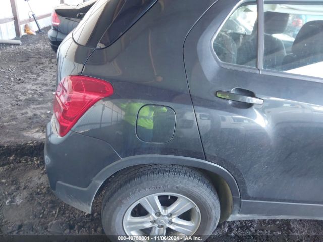3GNCJKSB2KL335875 Chevrolet TRAX LS