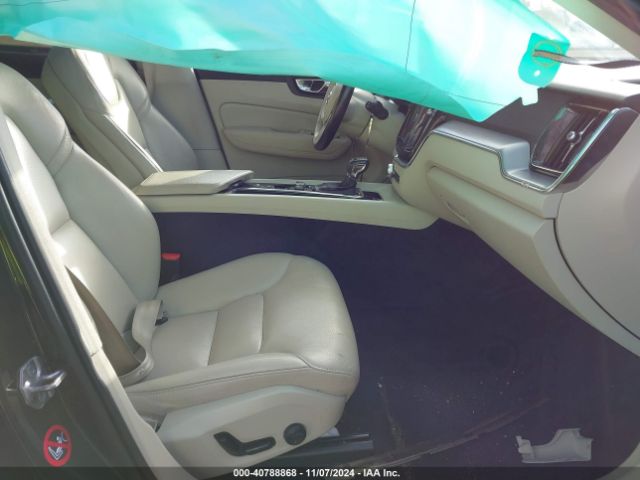 LYVA22RK5JB087834 Volvo Xc60 Momentum