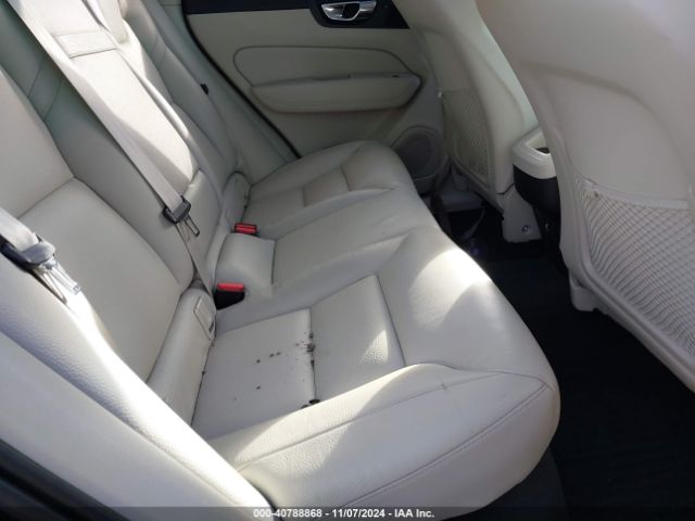 LYVA22RK5JB087834 Volvo Xc60 Momentum