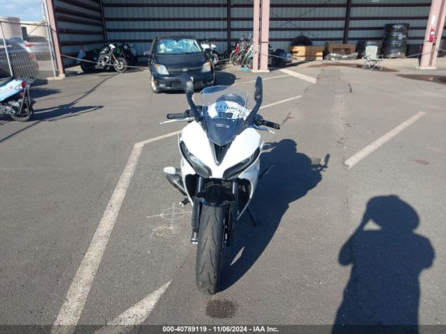 2025 TRIUMPH MOTORCYCLE DAYTONA SMTL23UF6STBU9106 Photo 4