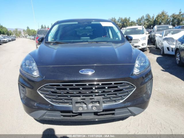 1FMCU0G67NUA27719 Ford ESCAPE SE