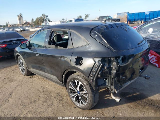 1FMCU0G67NUA27719 Ford ESCAPE SE