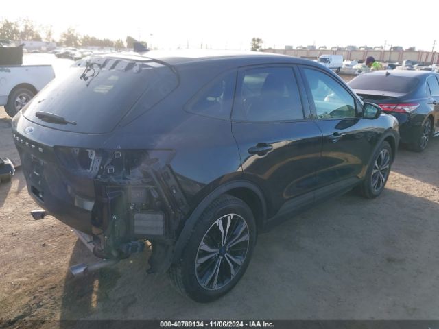 1FMCU0G67NUA27719 Ford ESCAPE SE