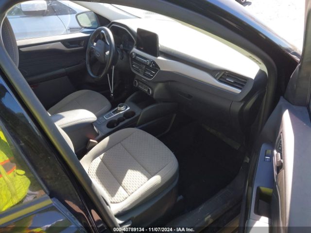 1FMCU0G67NUA27719 Ford ESCAPE SE