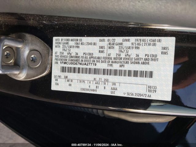 1FMCU0G67NUA27719 Ford ESCAPE SE