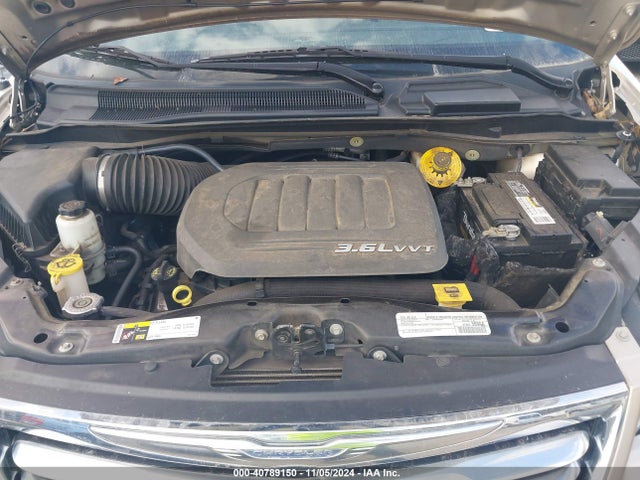2C4RC1CG1GR174351 Chrysler Town & Country Touring-l Anniversary Edition