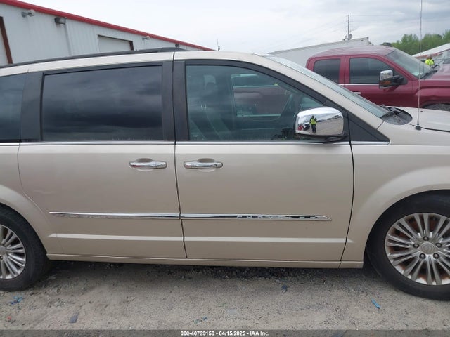 2C4RC1CG1GR174351 Chrysler Town & Country Touring-l Anniversary Edition