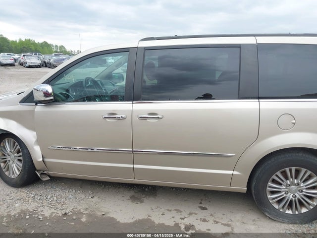 2C4RC1CG1GR174351 Chrysler Town & Country Touring-l Anniversary Edition