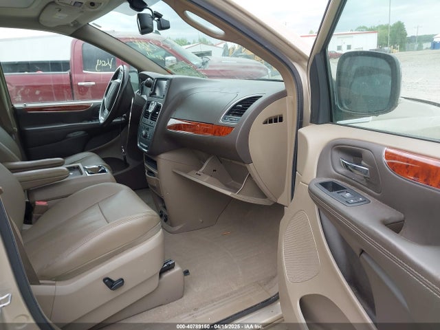 2C4RC1CG1GR174351 Chrysler Town & Country Touring-l Anniversary Edition