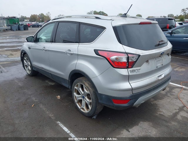 Ford Escape Titanium 2018 1FMCU0J99JUA68978 Image 3