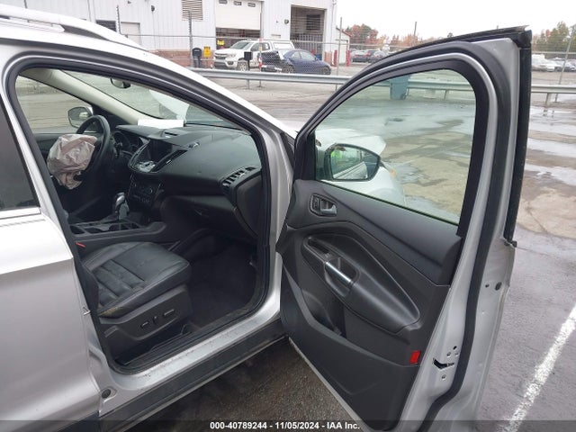 Ford Escape Titanium 2018 1FMCU0J99JUA68978 Image 5
