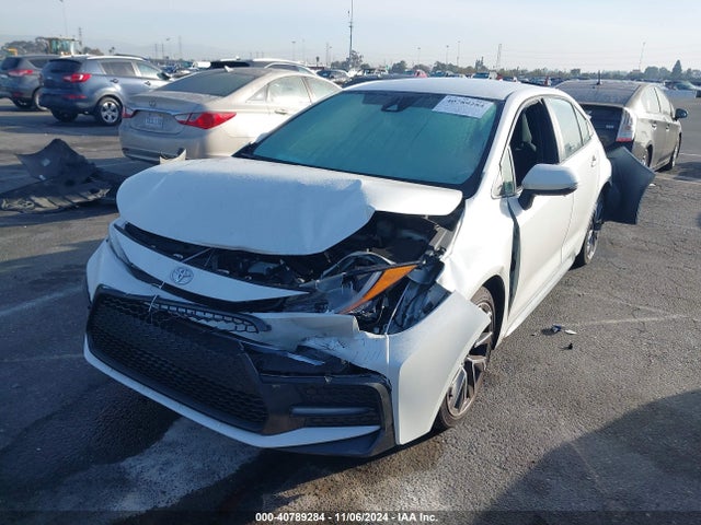 Toyota COROLLA SE 2020 5YFS4RCE1LP053499 Image 2