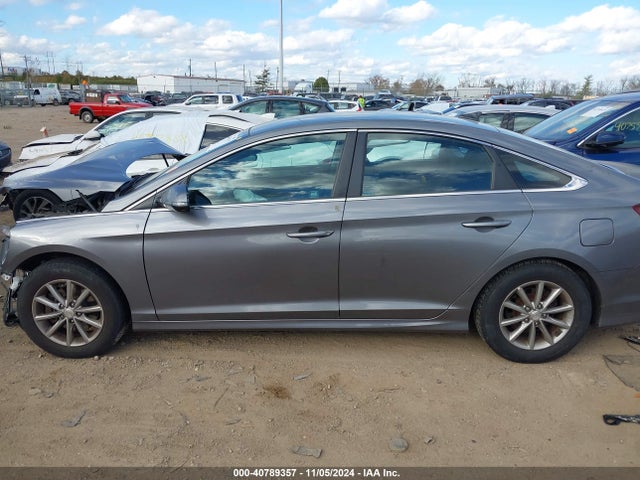 Hyundai SONATA SE 2018 5NPE24AF1JH629748 Image 15