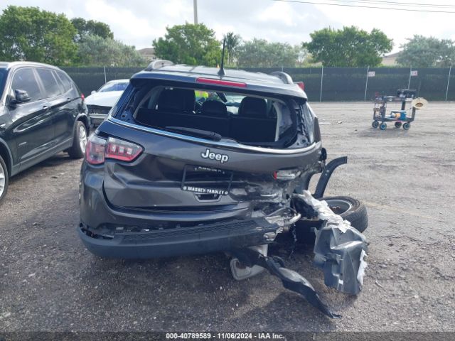 3C4NJCBB2KT685725 Jeep Compass Latitude Fwd
