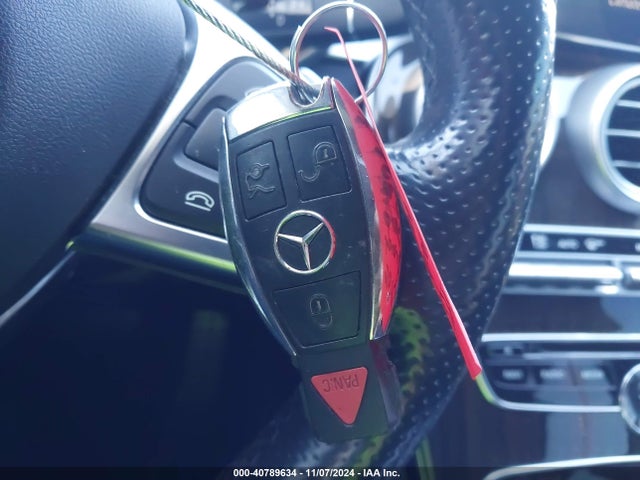 55SWF4JB3FU077423 Mercedes-Benz C 300 Luxury/sport