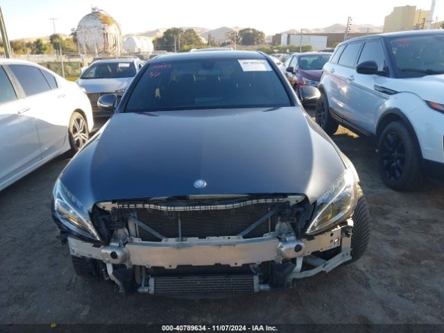 55SWF4JB3FU077423 Mercedes-Benz C 300 Luxury/sport