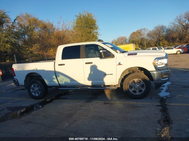 3C6UR5DL8RG244794 RAM 2500 Big Horn  4x4 6'4 Box