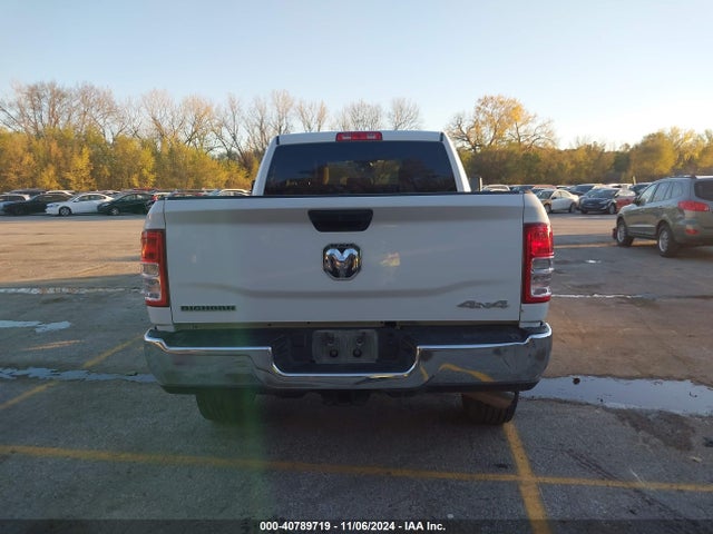 3C6UR5DL8RG244794 RAM 2500 Big Horn  4x4 6'4 Box