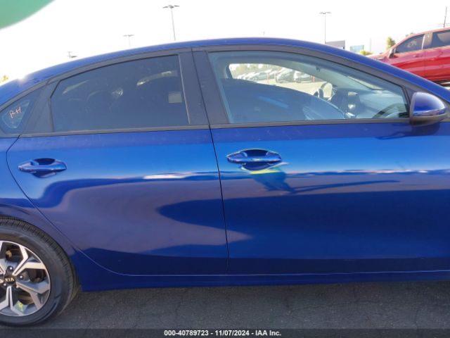 3KPF24AD5ME386084 KIA Forte Lxs