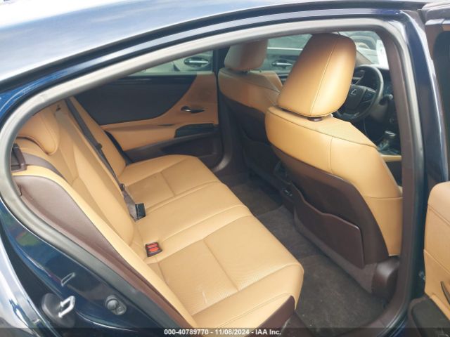 58ACA1C10MU010129 Lexus ES 300H