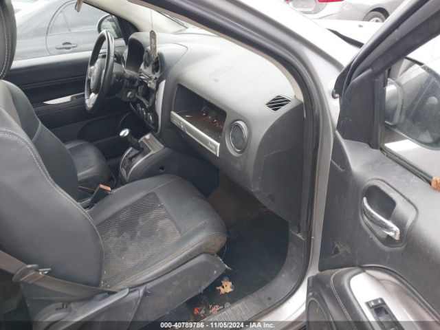 1C4NJDEB5GD663121 Jeep Compass Latitude