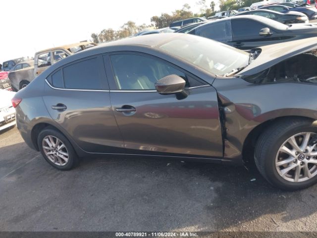 3MZBN1U77JM160704 Mazda Mazda3 Sport