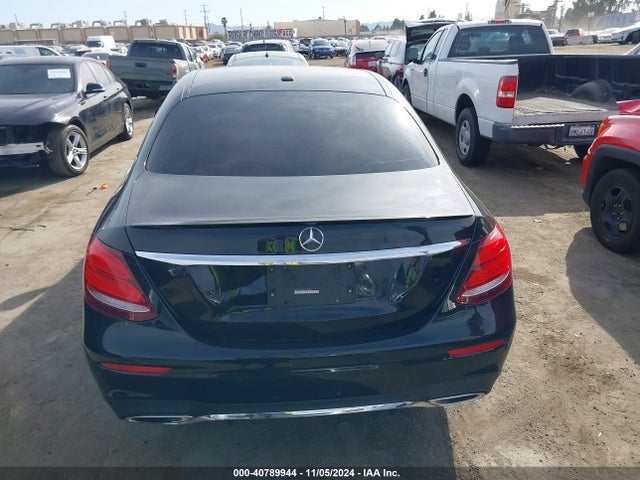WDDZF4JB4HA122983 Mercedes-Benz E 300
