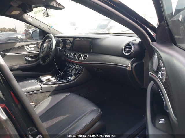 WDDZF4JB4HA122983 Mercedes-Benz E 300