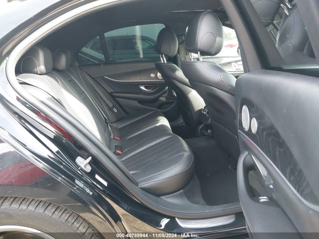 WDDZF4JB4HA122983 Mercedes-Benz E 300