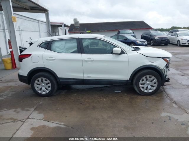 JN1BJ1CR9KW335590 Nissan Rogue Sport S