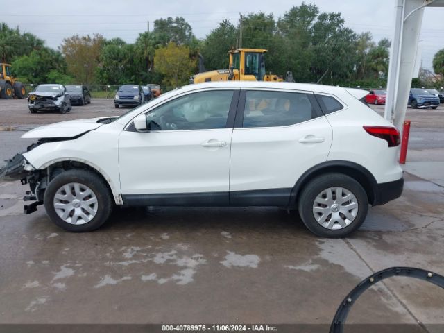 JN1BJ1CR9KW335590 Nissan Rogue Sport S