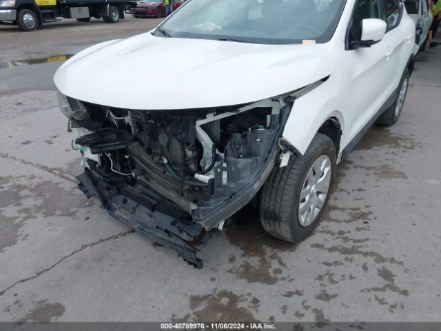 JN1BJ1CR9KW335590 Nissan Rogue Sport S