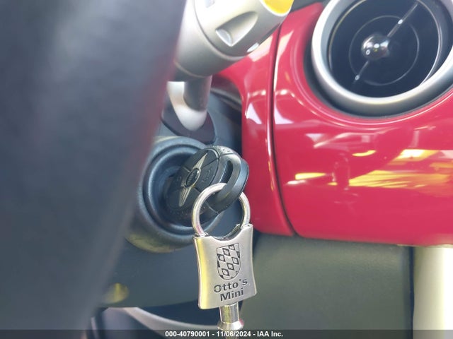 2006 MINI COOPER S WMWRH33596TK58062 Photo 10