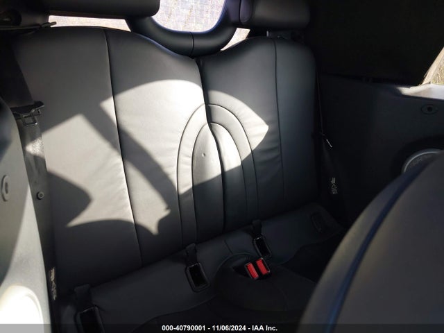 2006 MINI COOPER S WMWRH33596TK58062 Photo 7