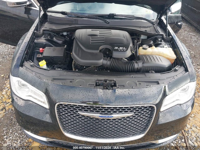 2C3CCAKG5KH537115 Chrysler 300 Limited Awd