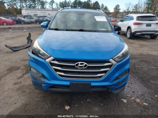 KM8J3CA41HU425578 Hyundai TUCSON SE