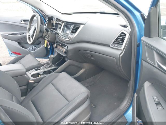 KM8J3CA41HU425578 Hyundai TUCSON SE