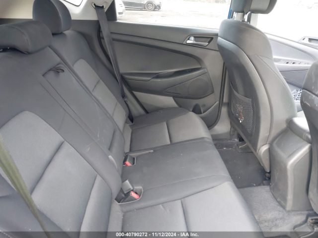 KM8J3CA41HU425578 Hyundai TUCSON SE
