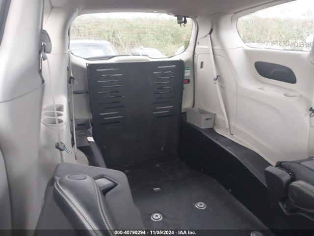 2021 CHRYSLER VOYAGER 2C4RC1CG1MR605203 Photo 7