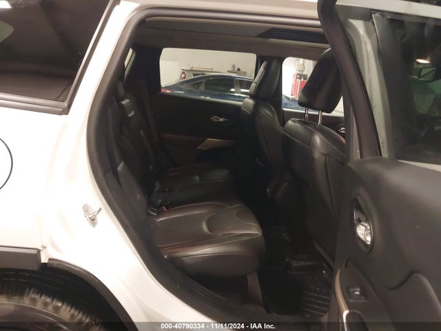 1C4PJMDB7JD550790 Jeep Cherokee Limited 4x4
