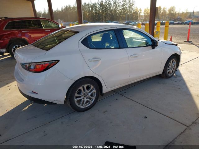 3MYDLBYV3HY181084 Toyota YARIS IA