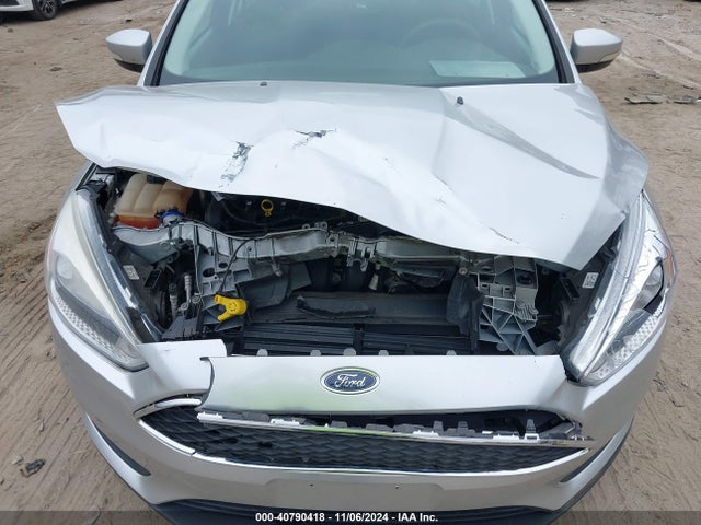 Ford FOCUS SE 2017 1FADP3F22HL300694 Image 6