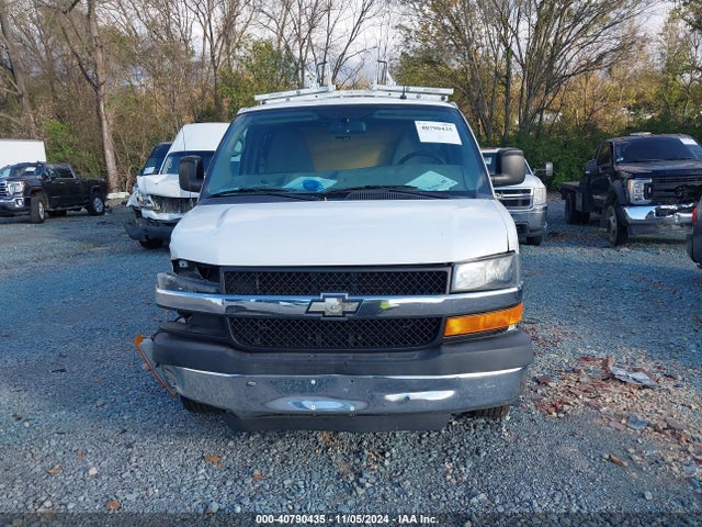 1GBWGRFF7F1138745 Chevrolet Express 2500 Lt