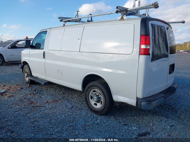 1GBWGRFF7F1138745 Chevrolet Express 2500 Lt