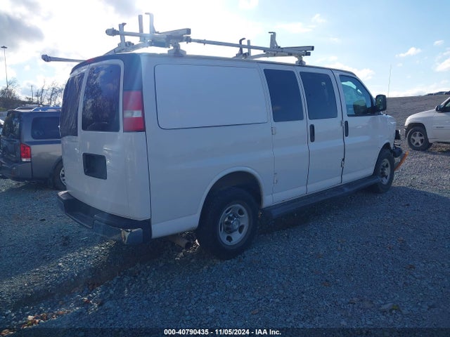 1GBWGRFF7F1138745 Chevrolet Express 2500 Lt