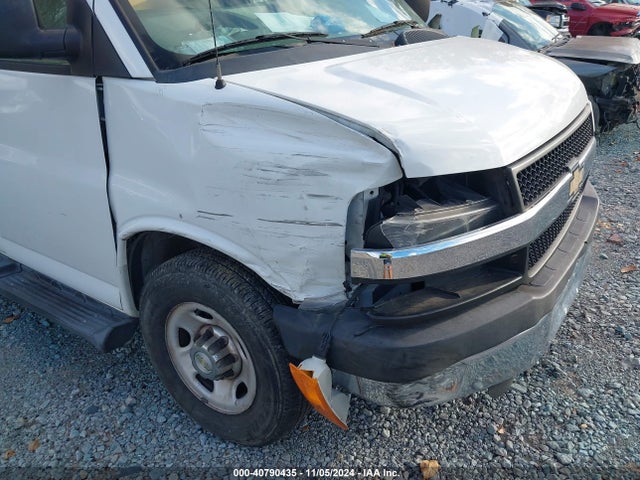 1GBWGRFF7F1138745 Chevrolet Express 2500 Lt