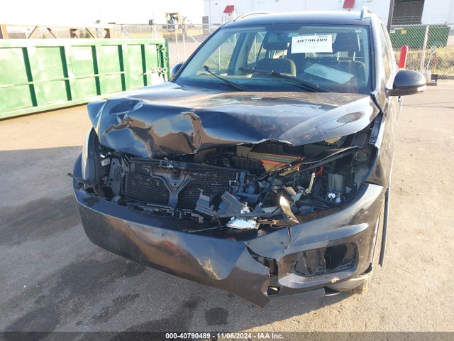 WVGAV7AX8JK003286 Volkswagen Tiguan Limited 2.0t